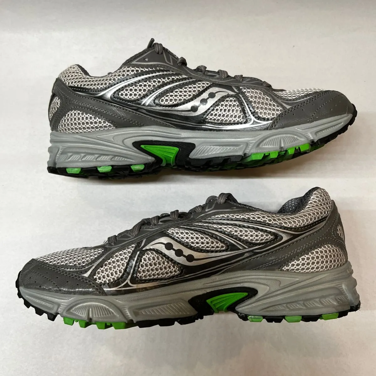 SAUCONY Women's Grid Cohesion TR7 Trail Running Grey/Green/Fuchsia Size 8M -Preowned