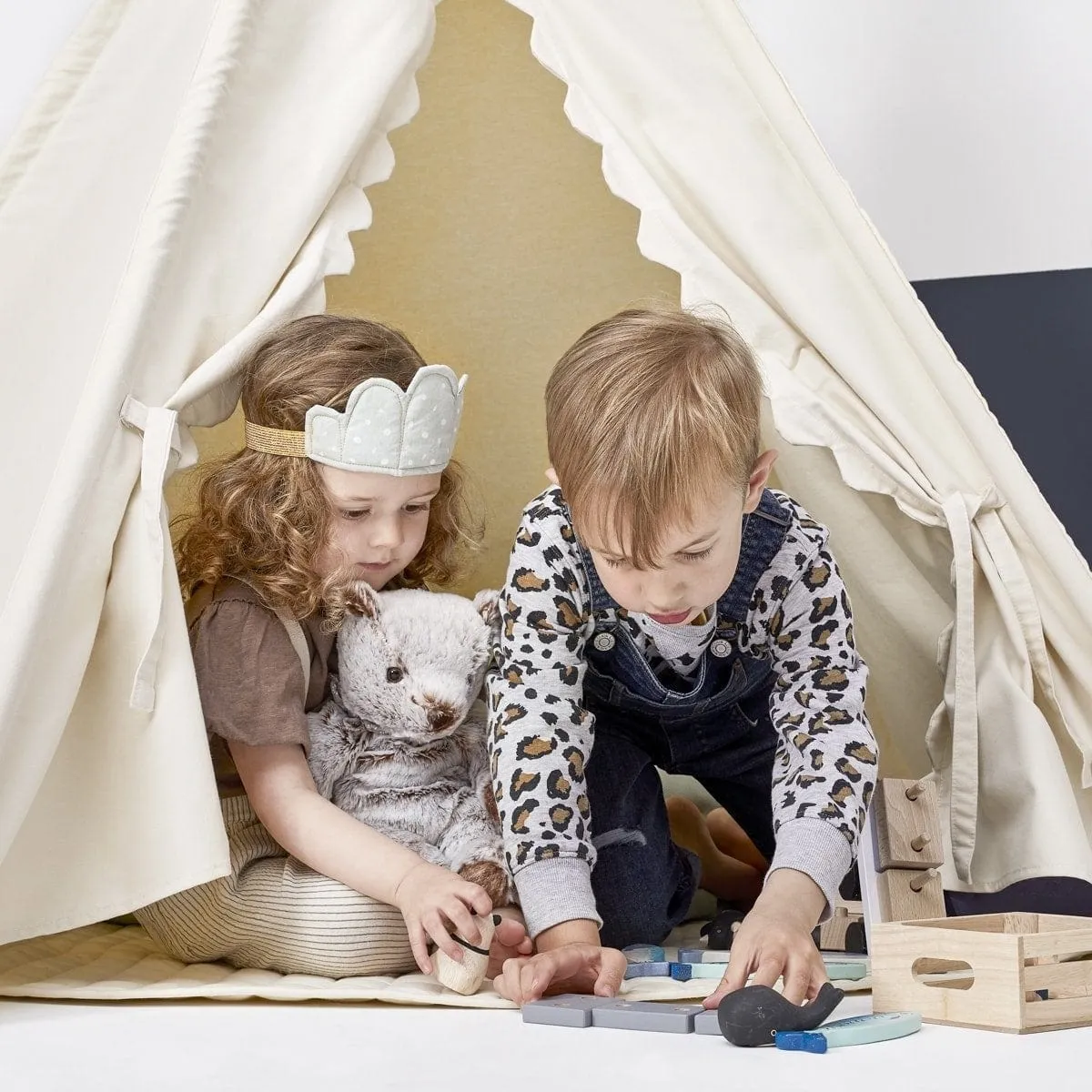 The Little Green Sheep Teepee Play Tent - Linen